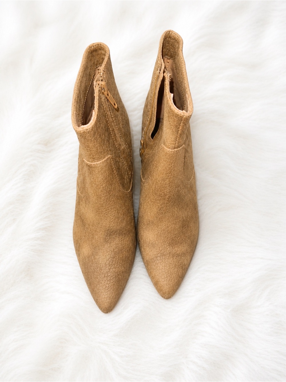 Express Croc Embossed Ankle Booties Size 6 Tan Pointed Toe Kitten Heel Chic - Picture 3 of 6
